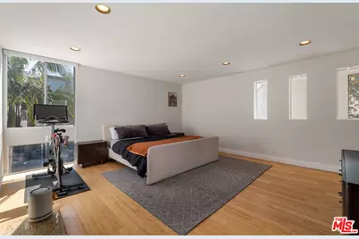 11925 Goshen Ave #4, Los Angeles, CA 90049 - Photo 13