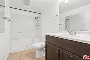 2700 Cahuenga Blvd, Los Angeles, CA 90068 - Photo 23