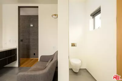 2102 Pier Ave, Santa Monica, CA 90405 - Photo 33