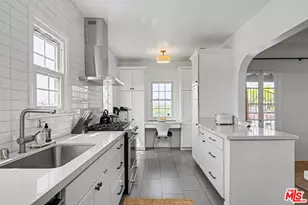 1330 Hauser Blvd, Los Angeles, CA 90019 - Photo 11