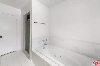 15508 Royal Ridge Rd, Sherman Oaks, CA 91403 - Photo 31