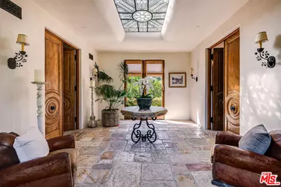 1550 Amalfi Dr, Pacific Palisades, CA 90272 - Photo 33