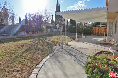 3112 Caminito Ln, Palmdale, CA 93550 - Photo 43