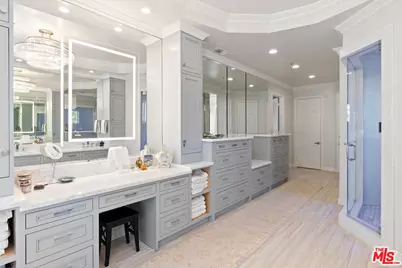 1403 Kingsboro Ct, Westlake Village, CA 91362 - Photo 41