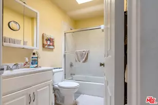 6501 Woodley Ave, Van Nuys, CA 91406 - Photo 9