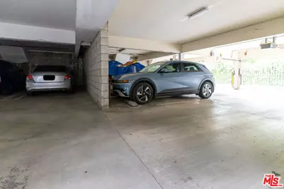 6501 Woodley Ave, Van Nuys, CA 91406 - Photo 13