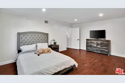 11158 Newcastle Ave, Granada Hills, CA 91344 - Photo 59