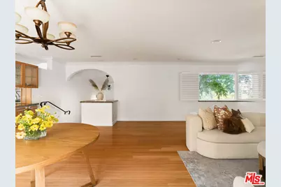 22780 Macfarlane Dr, Woodland Hills, CA 91364 - Photo 7