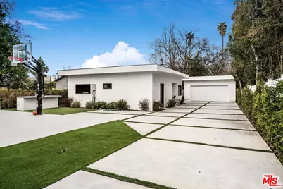 22931 Dolorosa St, Woodland Hills, CA 91367 - Photo 29