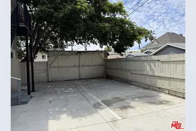 1703 S Burlington Ave, Los Angeles, CA 90006 - Photo 19