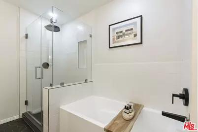 14560 Benefit St #206, Sherman Oaks, CA 91403 - Photo 23
