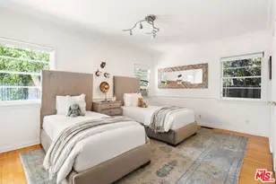 220 Beloit Ave, Los Angeles, CA 90049 - Photo 23