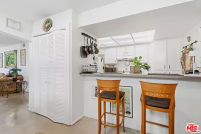 906 N Doheny Dr #221, West Hollywood, CA 90069 - Photo 9