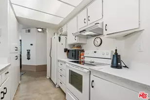 906 N Doheny Dr, West Hollywood, CA 90069 - Photo 13