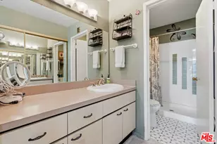 906 N Doheny Dr, West Hollywood, CA 90069 - Photo 17