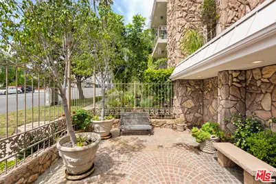 1260 S Beverly Glen Blvd #101, Los Angeles, CA 90024 - Photo 29