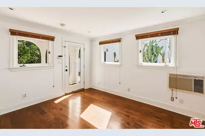 524 N Kilkea Dr, Los Angeles, CA 90048 - Photo 39