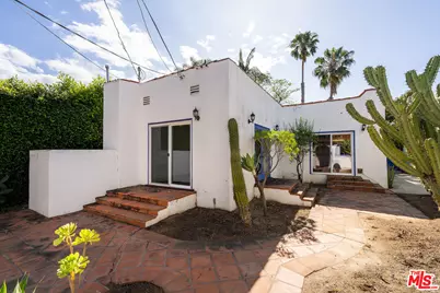 524 N Kilkea Dr, Los Angeles, CA 90048 - Photo 49