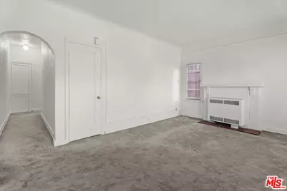 630 S Cochran Ave, Los Angeles, CA 90036 - Photo 7