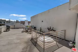 1722 Malcolm Ave, Los Angeles, CA 90024 - Photo 45