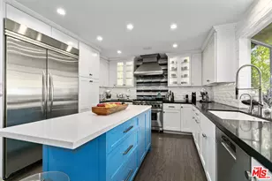 5176 Don Pio Dr, Woodland Hills, CA 91364 - Photo 11