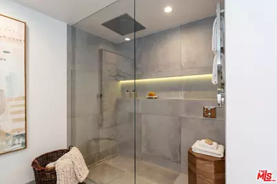 2759 Creston Dr, Los Angeles, CA 90068 - Photo 25