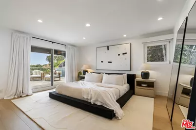 2759 Creston Dr, Los Angeles, CA 90068 - Photo 31