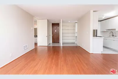 6050 Canterbury Dr #E214, Culver City, CA 90230 - Photo 3