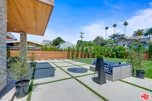 244 S Gramercy Pl, Los Angeles, CA 90004 - Photo 21