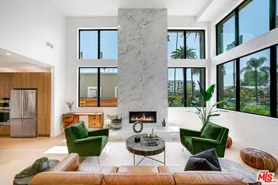 244 S Gramercy Pl, Los Angeles, CA 90004 - Photo 47