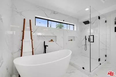 244 S Gramercy Pl, Los Angeles, CA 90004 - Photo 27
