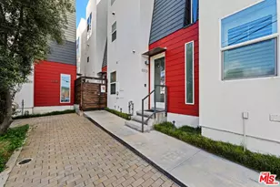 11037 Morrison St, North Hollywood, CA 91601 - Photo 3