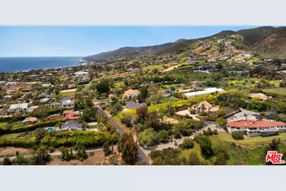 29675 Harvester Rd, Malibu, CA 90265 - Photo 3