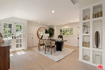 9315 Beverly Crest Dr, Beverly Hills, CA 90210 - Photo 37