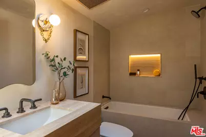 18001 Boris Dr, Encino, CA 91316 - Photo 23