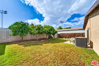 10829 Firmona Ave, Inglewood, CA 90304 - Photo 47