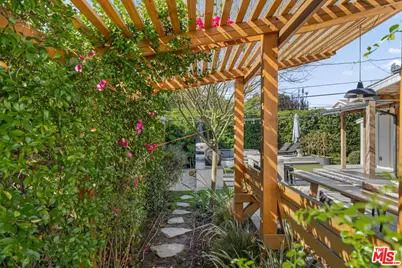 5741 Lemona Ave, Sherman Oaks, CA 91411 - Photo 43