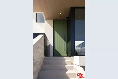 5208 Sanchez Dr, Los Angeles, CA 90008 - Photo 3