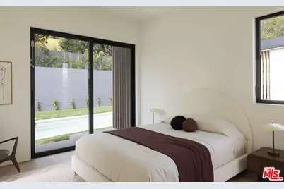 5208 Sanchez Dr, Los Angeles, CA 90008 - Photo 37