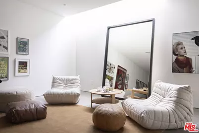 5208 Sanchez Dr, Los Angeles, CA 90008 - Photo 41