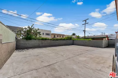 602 W 40th Pl, Los Angeles, CA 90037 - Photo 25