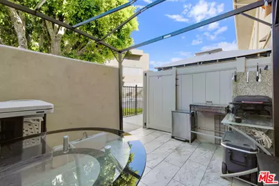 6330 Morse Ave, North Hollywood, CA 91606 - Photo 13