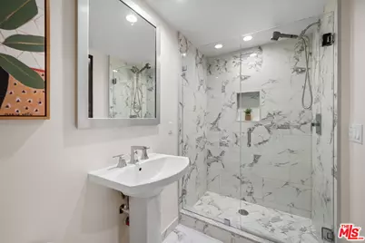 853 S Lucerne Blvd #202, Los Angeles, CA 90005 - Photo 41