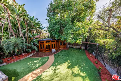 3225 Greenfield Ave, Los Angeles, CA 90034 - Photo 27