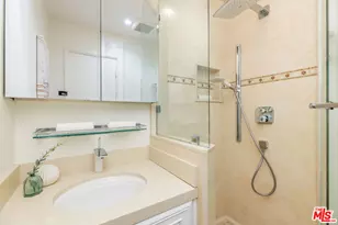 121 S Palm Dr, Beverly Hills, CA 90212 - Photo 33