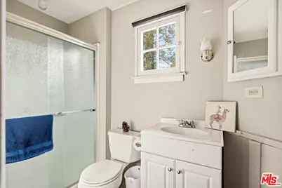 27472 Meadow Dr, Crest Park, CA 92326 - Photo 9