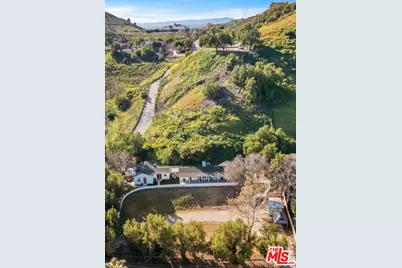 10311 Wheatland Ave, Shadow Hills, CA 91040 - Photo 3