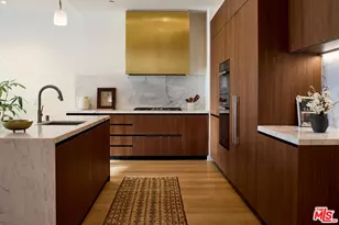 702 N Doheny Dr, West Hollywood, CA 90069 - Photo 3