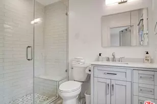 6171 Barrows Dr, Los Angeles, CA 90048 - Photo 19