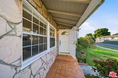 3815 Lyceum Ave, Los Angeles, CA 90066 - Photo 3